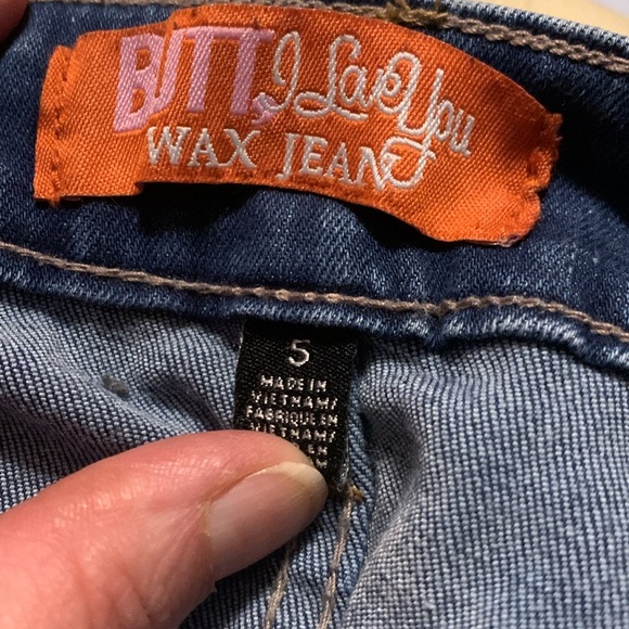 Super cute women’s skinny jeans - Picture 3 of 5